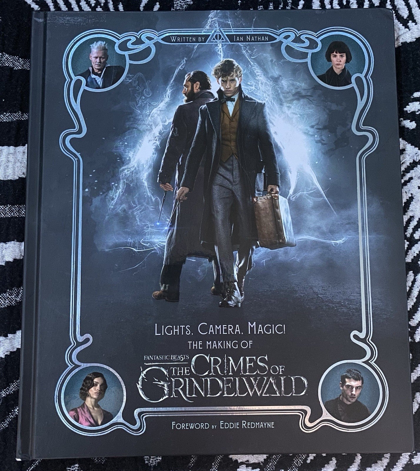 BUNDLE PACK Fantastic Beasts and Where to Find Them (DVD) & HARDCOVER BOOK!