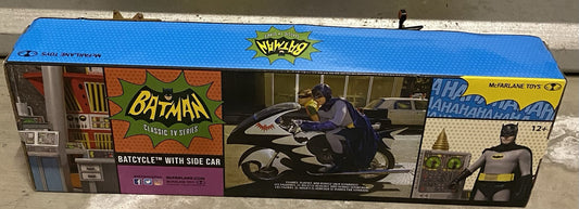 McFarlane Toys DC Retro: Batcycle with Side Car (MCF15709)