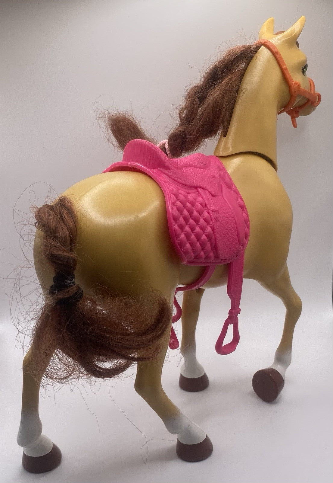 2019 Barbie Horse Riding Doll Pet Horse