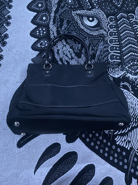 GUESS PURSE With A lot of Compartment