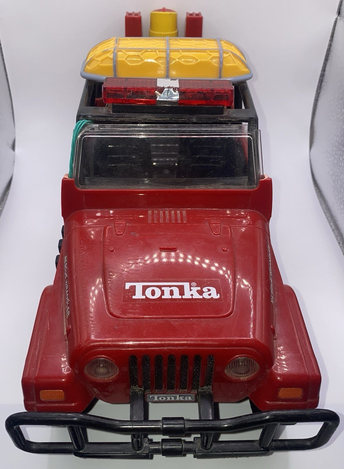 Tonka Jeep Wrangler Rescue 2001 Red w/ Sound. Works Just Scratch A Little Bit !