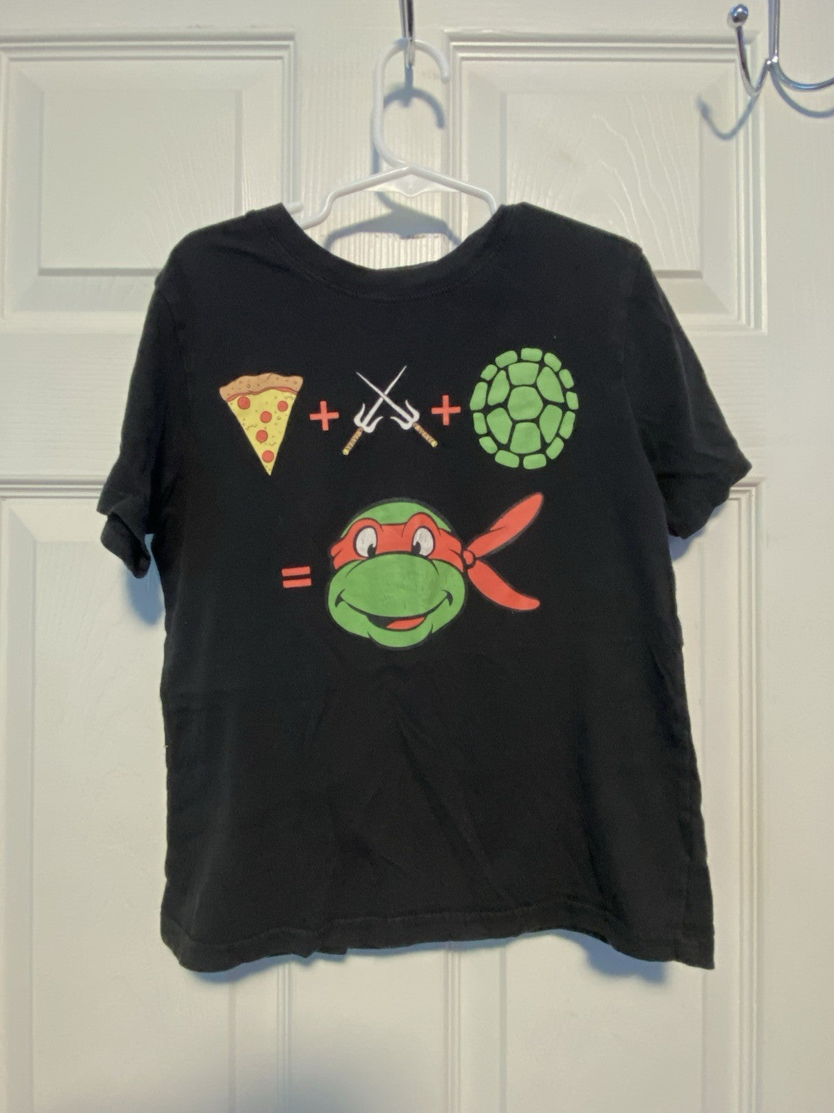 Black Ninja Turtles tee size: small (5/6)  