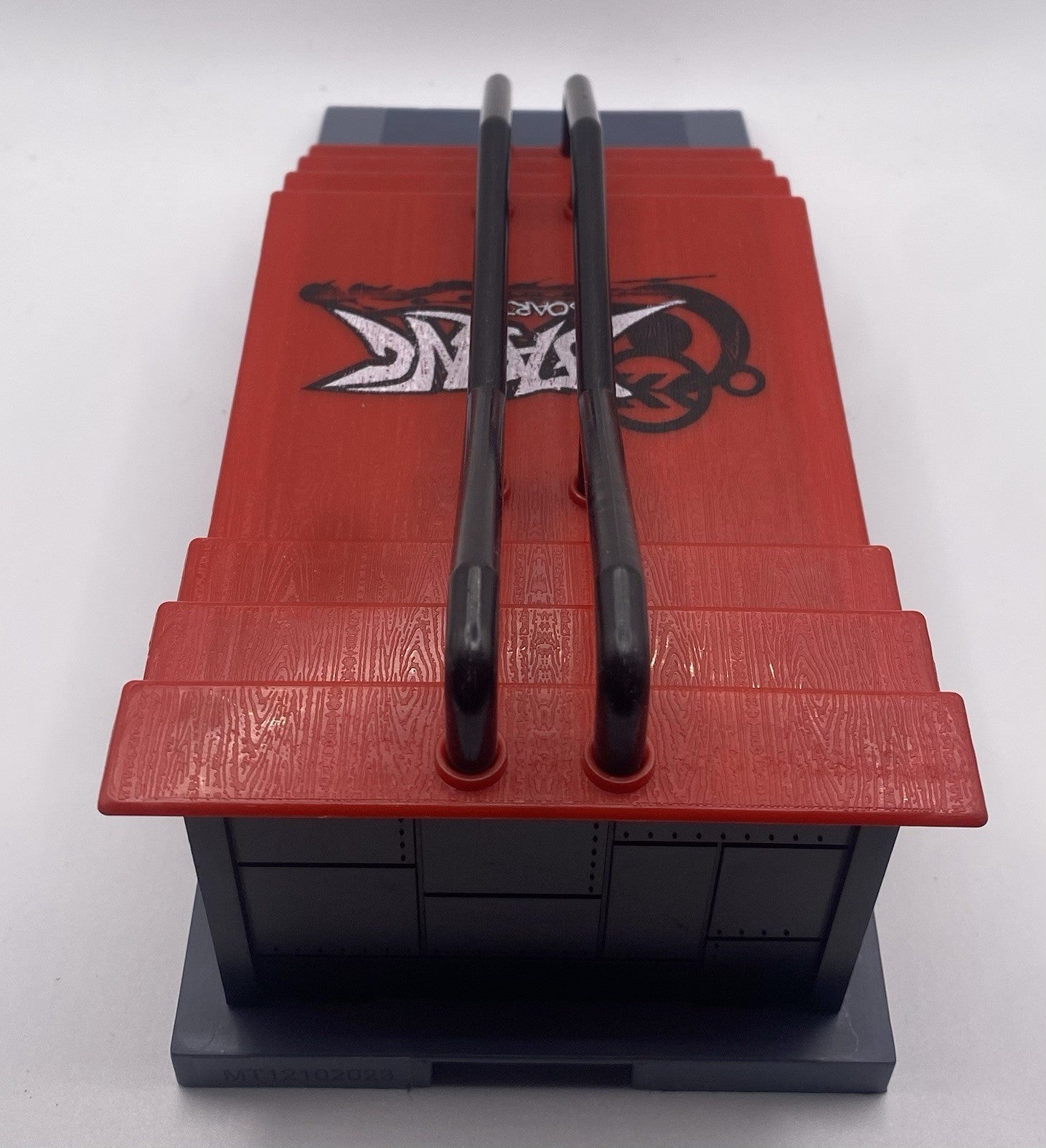MOMSIV Finger Skateboard Ramp  Mini Fingerboard Park Ramp Red Black