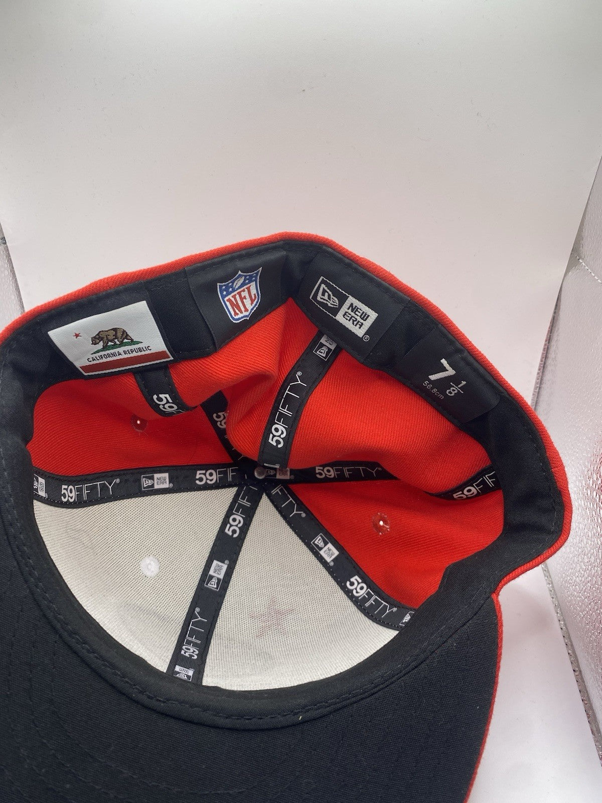 San Francisco 49ers red and white New Era cap size: 7 1/8 56.8cm  #NFL #49ers