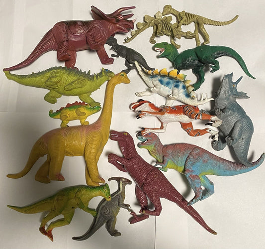 15 Piece Lot Of Dinosaurs ! 