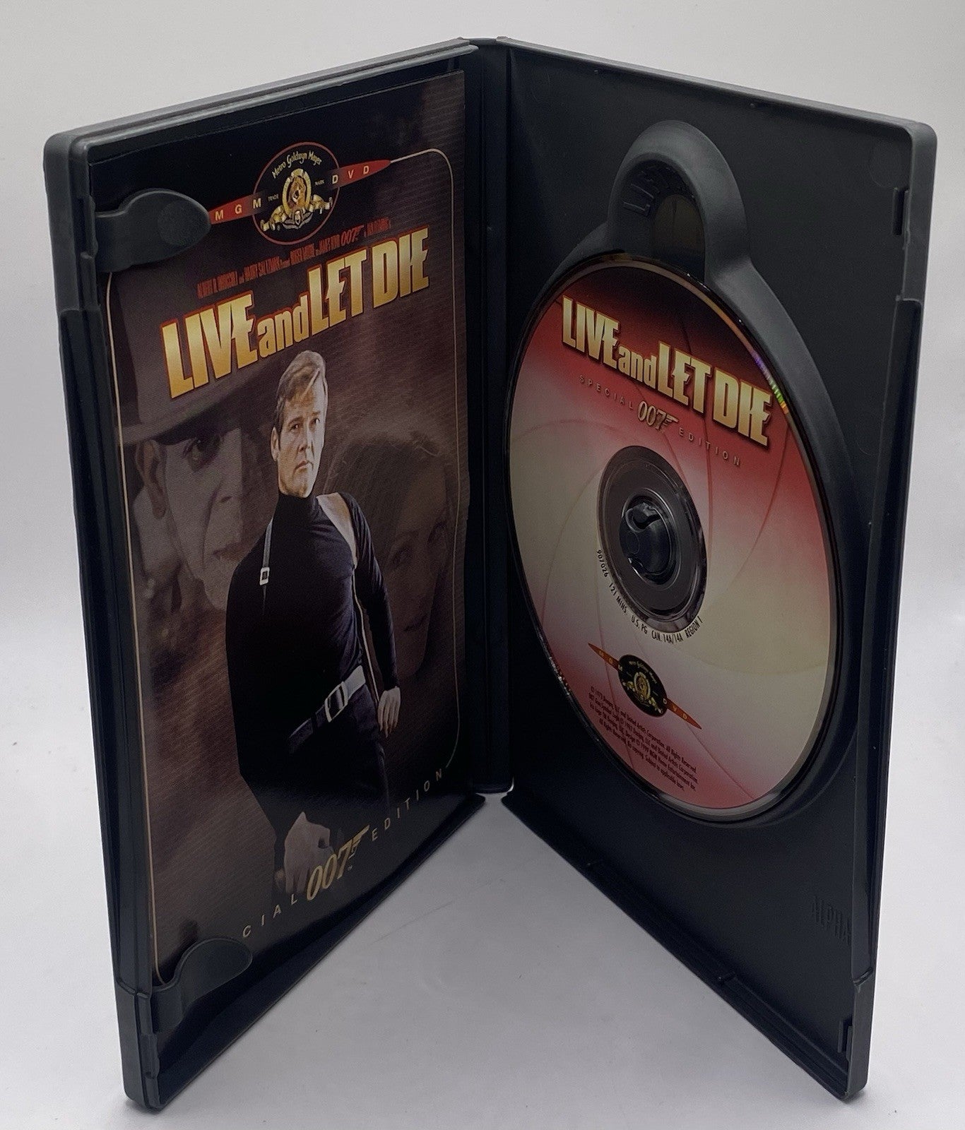 James Bond Collection 007 Gift Set  Vol. 1 DVD, 1999, 7-Disc Set, DISCONTINUED