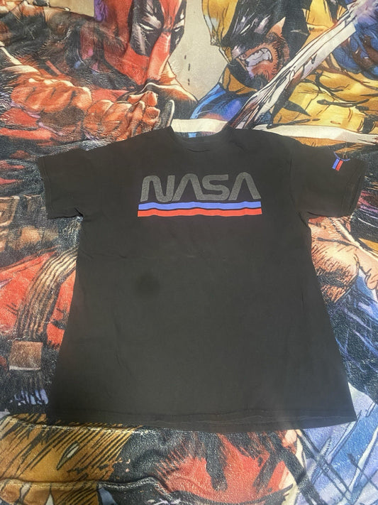 Black and red NASA graphic tee size: Large #space