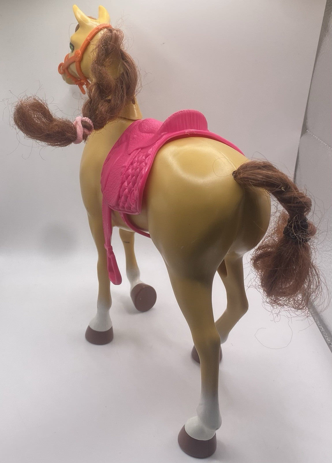 2019 Barbie Horse Riding Doll Pet Horse