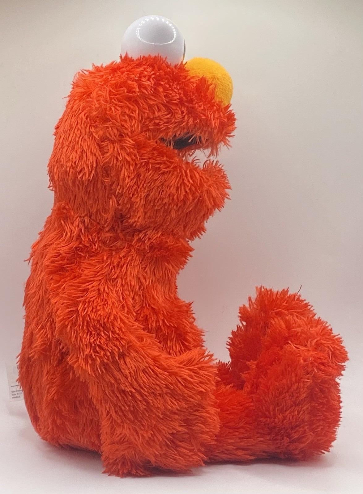 Sesame Street Love to Hug Elmo - 14-inch Plush Toy for Children 18 Months and Up