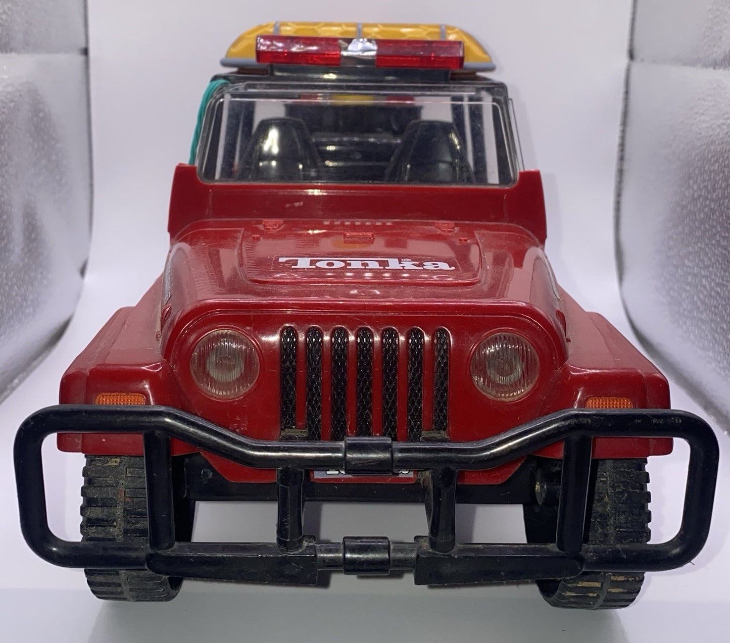 Tonka Jeep Wrangler Rescue 2001 Red w/ Sound. Works Just Scratch A Little Bit !
