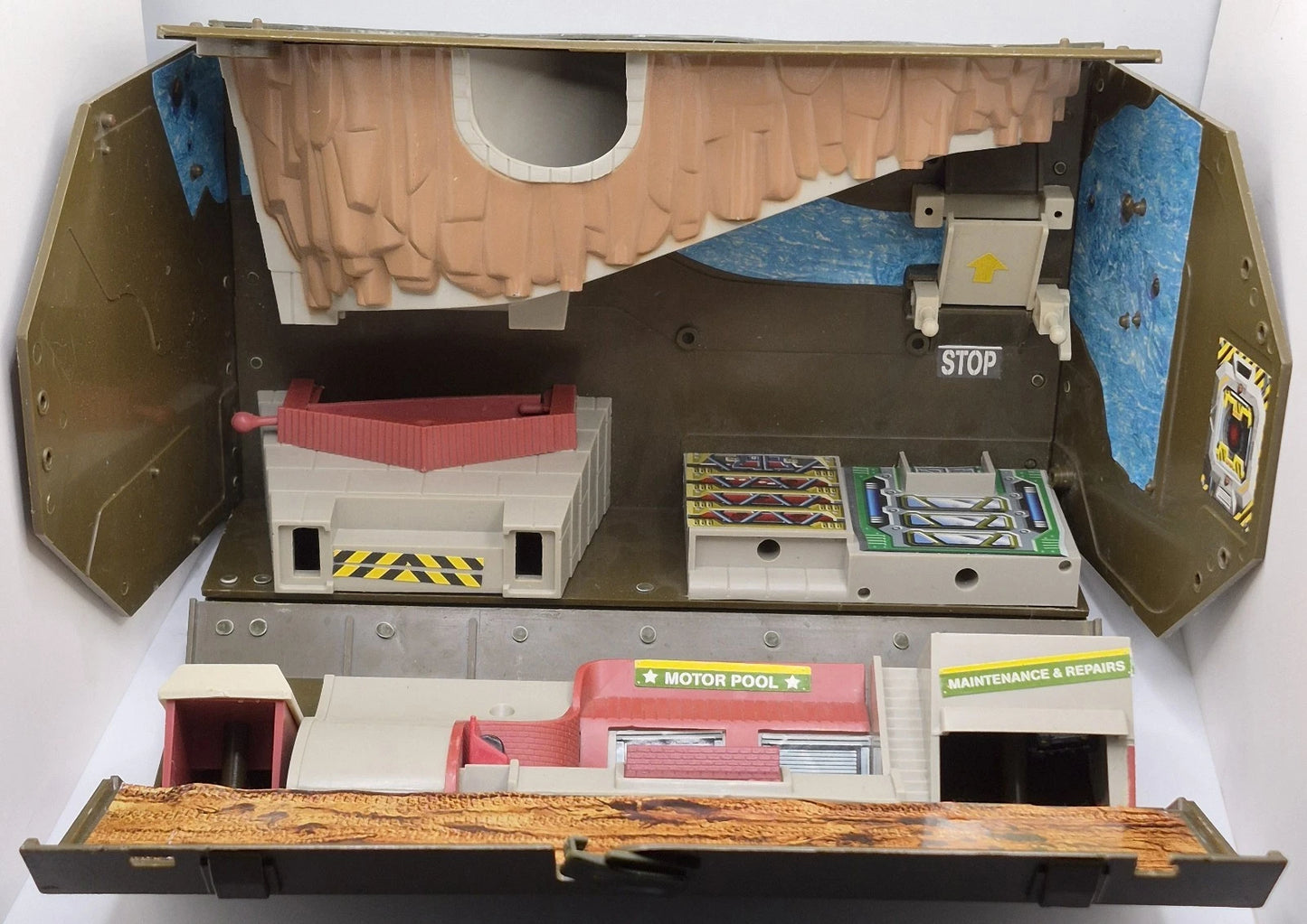1988 Vtg Micro Machines Military Tool Box Playset