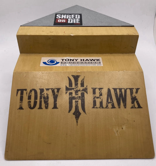 2007 Spin Master Tony Hawk Fingerboard/ TECH DECK Ramp Used