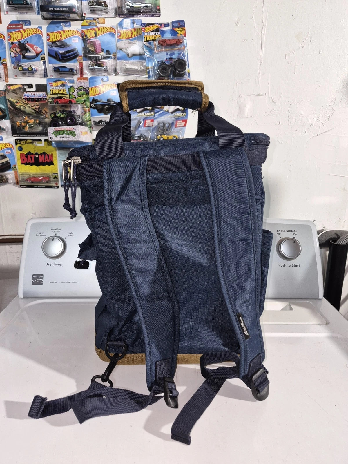 Eddie Bauer Unisex-Adult Bygone Backpack Cooler, Med Indigo Regular ONESZE
