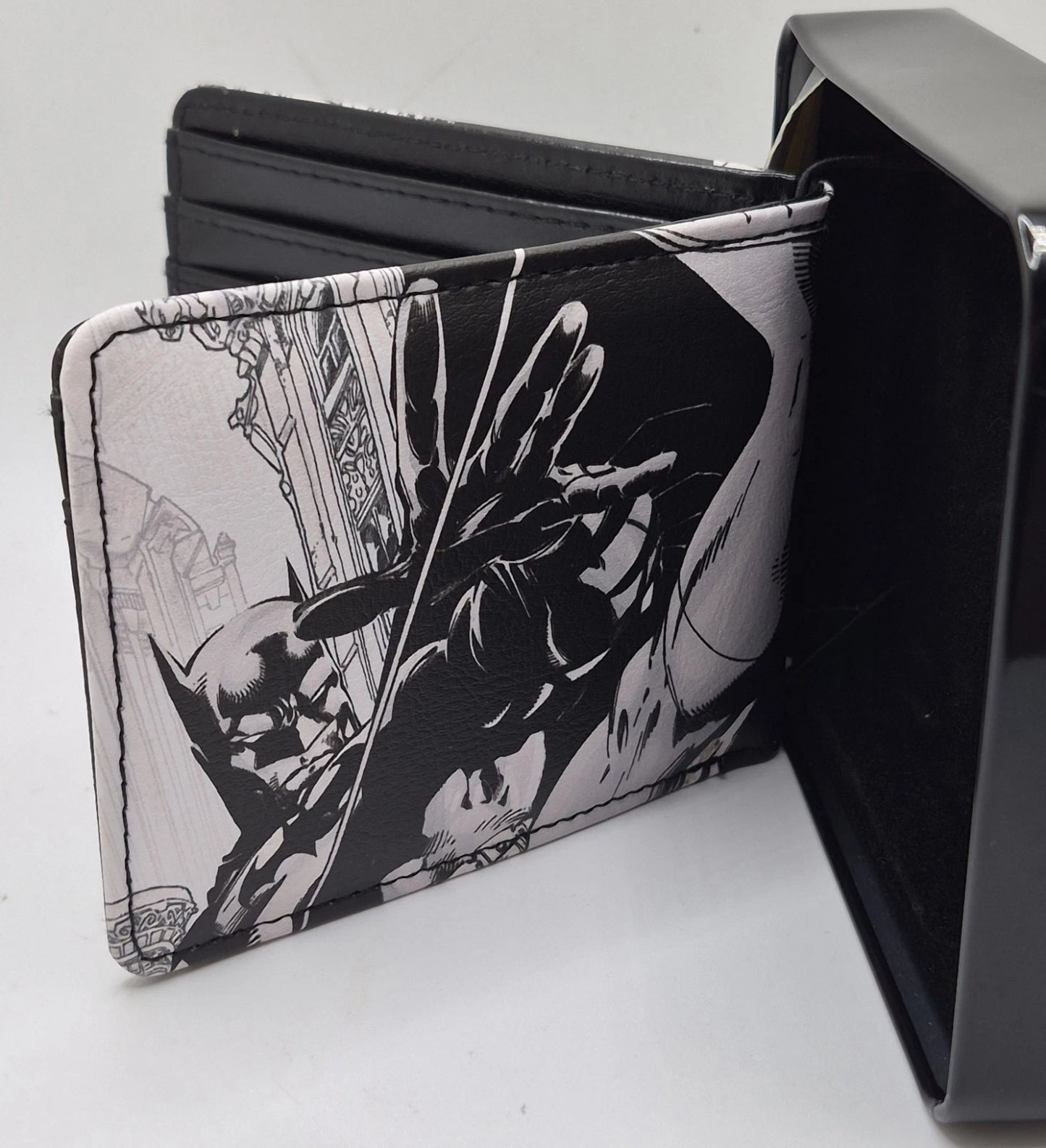 Buckle-Down DC Comics Wallet, Bifold, Batman Jim Lee Hush Chain and Grappling...