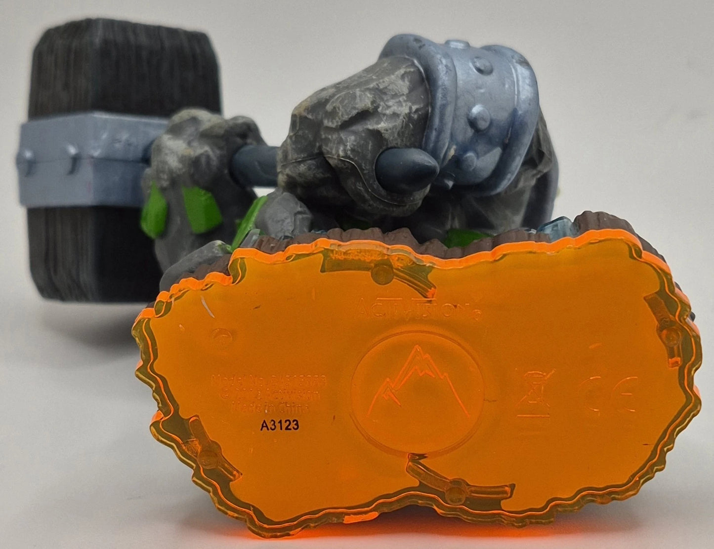 Skylanders Giants: Crusher Giant Character