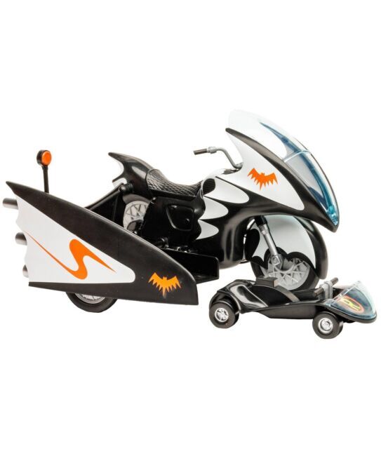 McFarlane Toys DC Retro: Batcycle with Side Car (MCF15709)